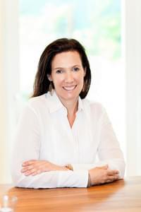 Mag. Veronika Ottenschläger