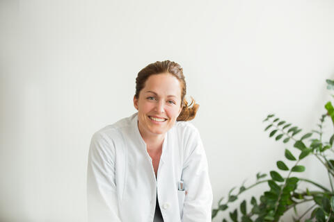 Dr. Alina Steffelbauer